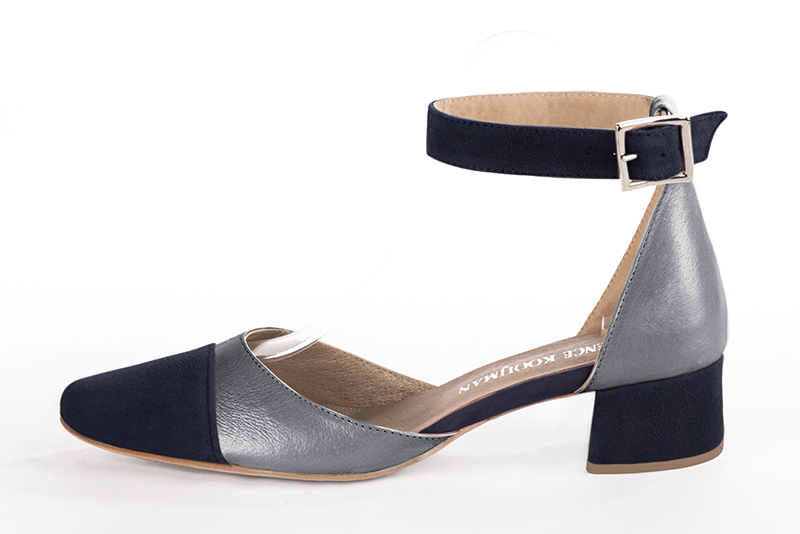 Navy blue and dove grey women's open side shoes, with a strap around the ankle. Round toe. Low flare heels. Profile view - Florence KOOIJMAN